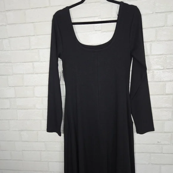 Old Navy NWT long sleeve maxi dress - Picture 3 of 16